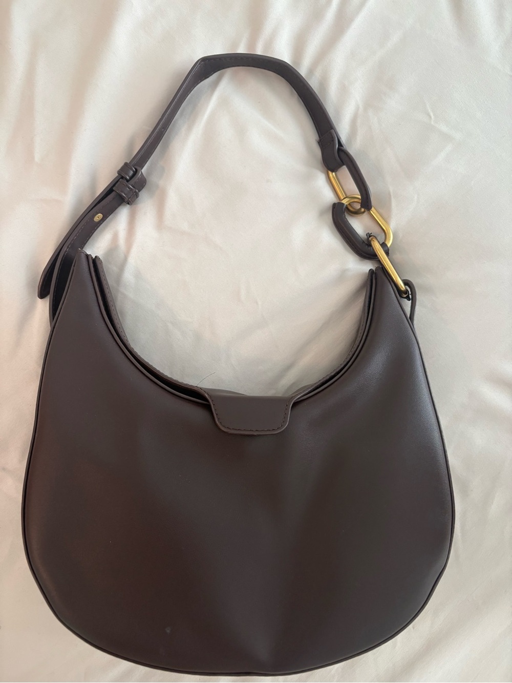 Brown shoulder bag